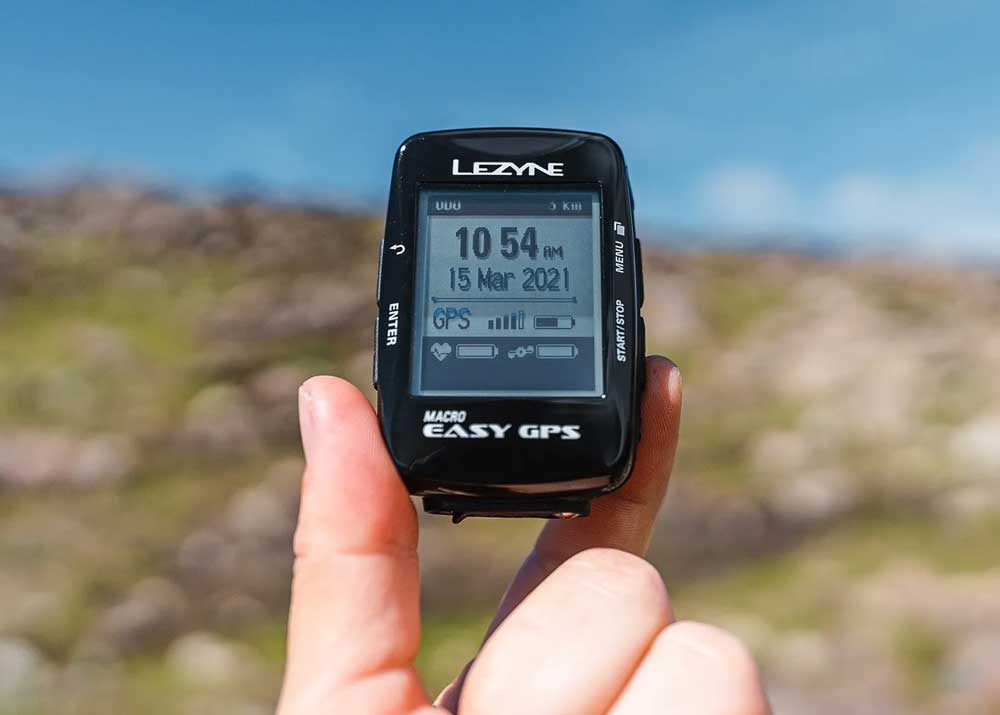 GPS компьютер LEZYNE MACRO EASY GPS Чорний Y13