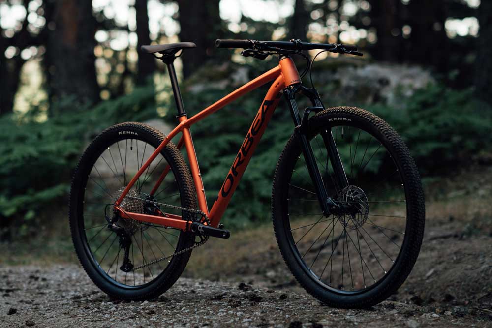 Shimano Cues трансмиссия