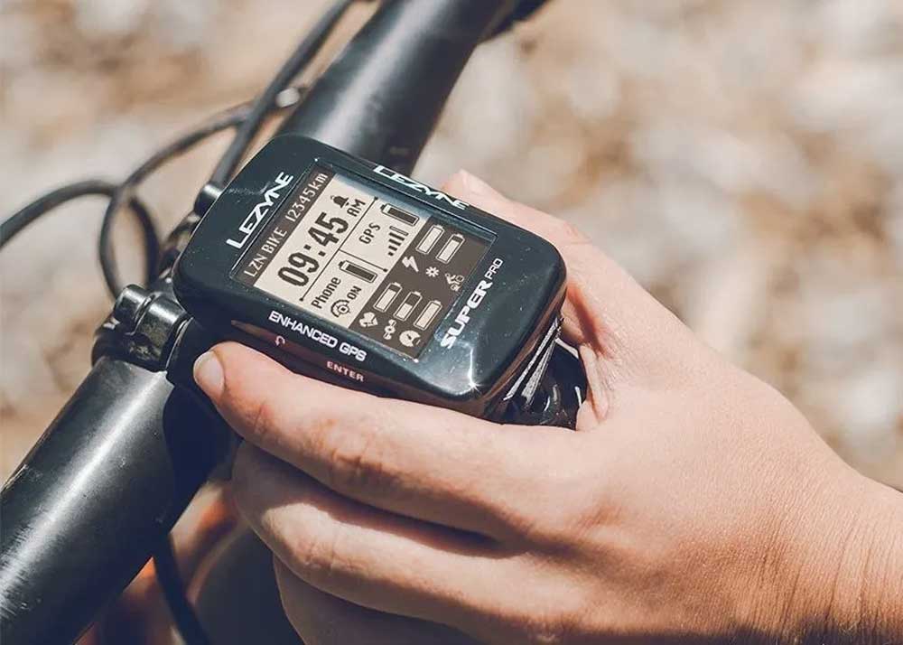 GPS компьютер LEZYNE SUPER PRO GPS HRSC LOADED Чорний Y13