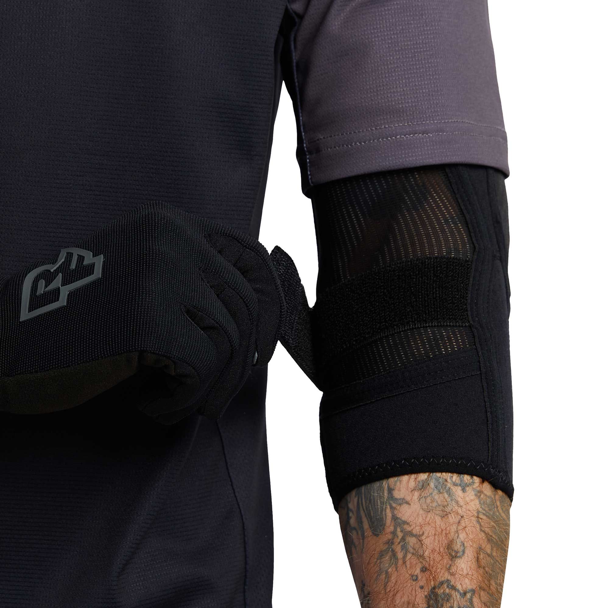 Захист ліктя RACE FACE Ambush Elbow-Stealth-L