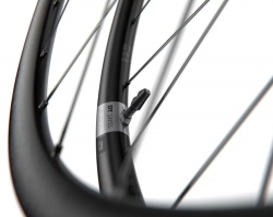 Колесо DT Swiss P 1800 SPLINE 700C CL 23 12/100 (Переднє Road/Gravel)