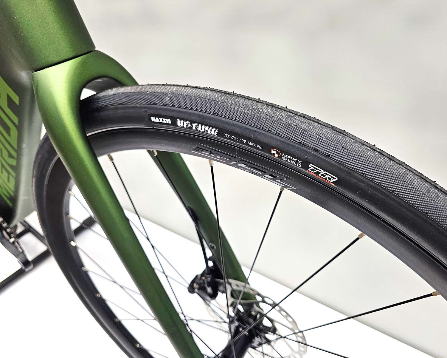 Карбонова рама та вилка