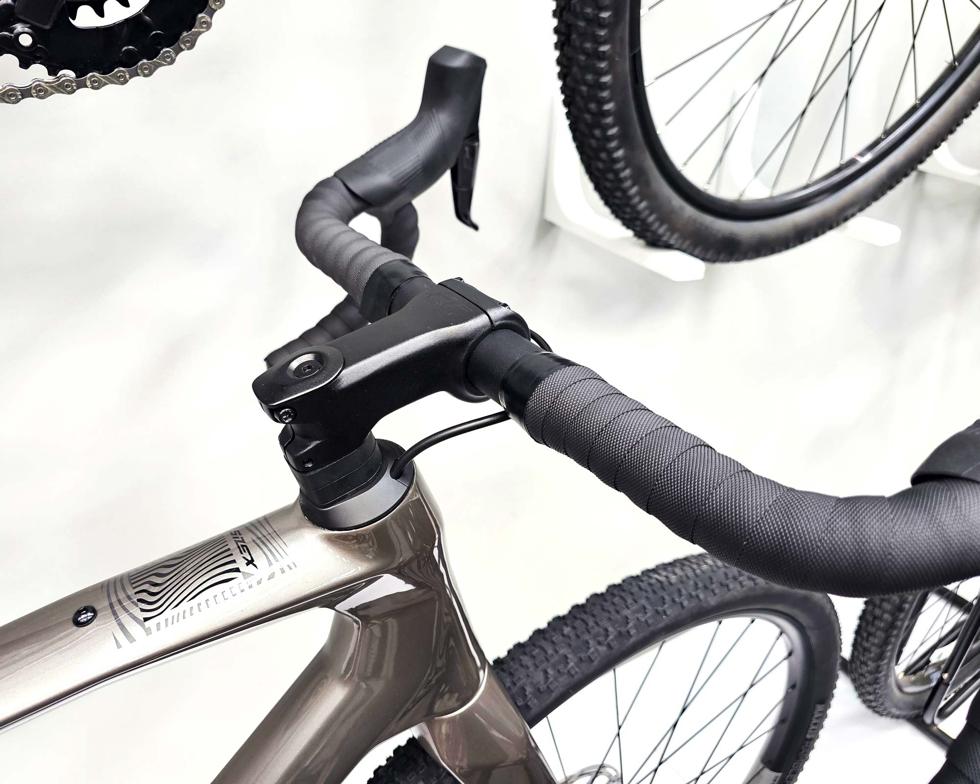 Кермо та манетки Merida Expert