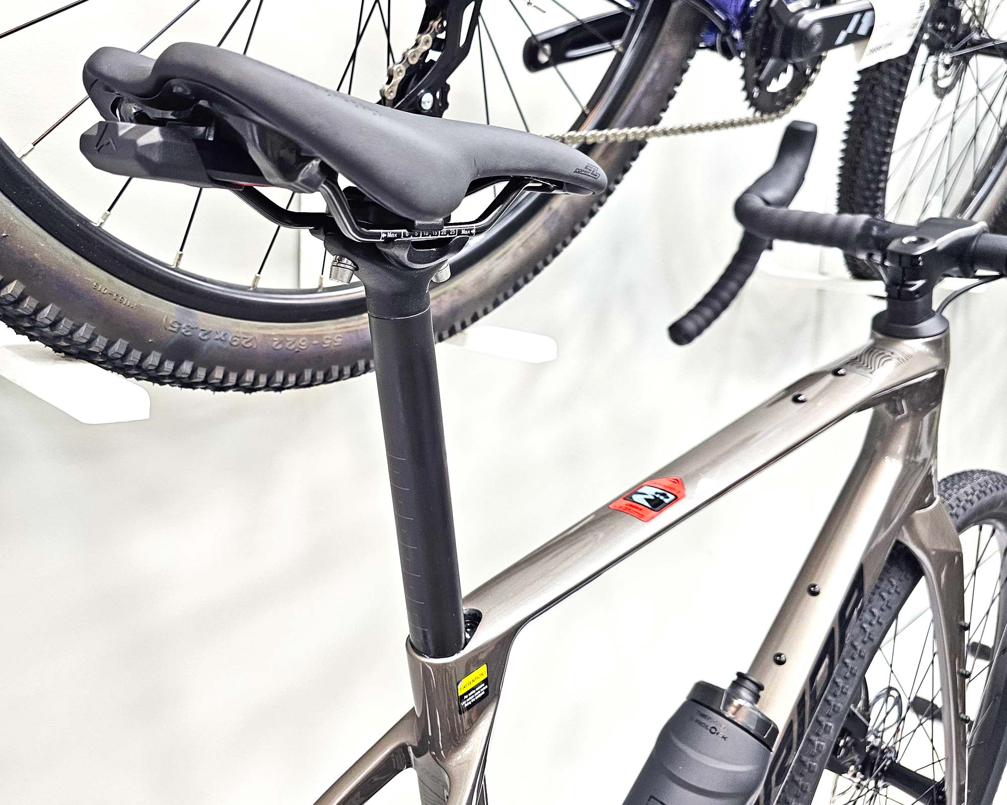 Підсідельна труба та рама