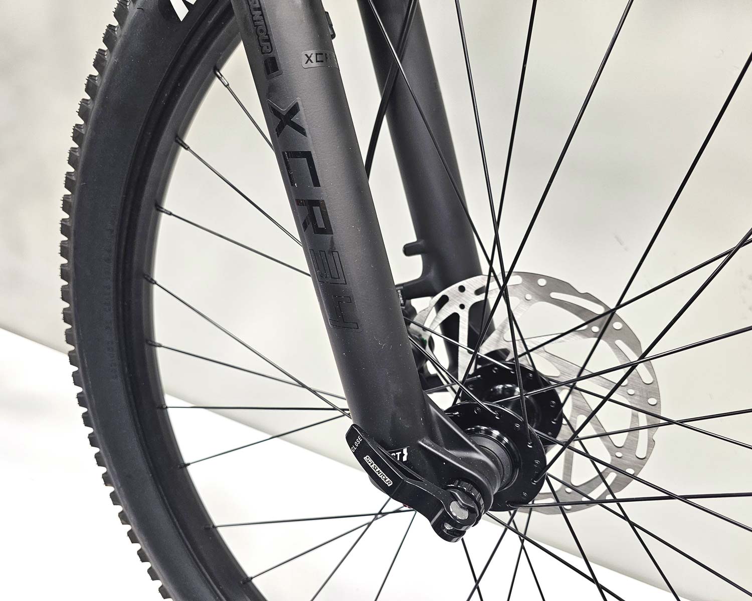 Вилка SR Suntour XCR34