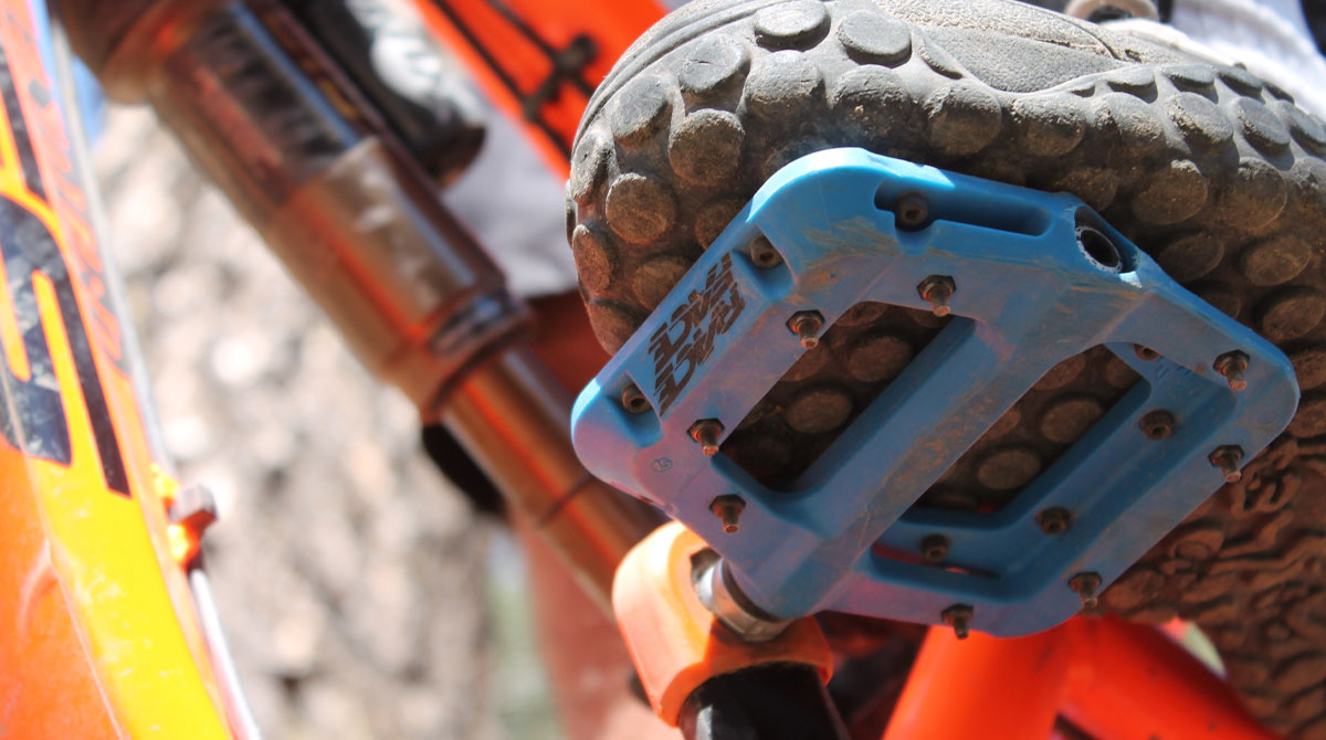 Сравнение моделей педалей RaceFace