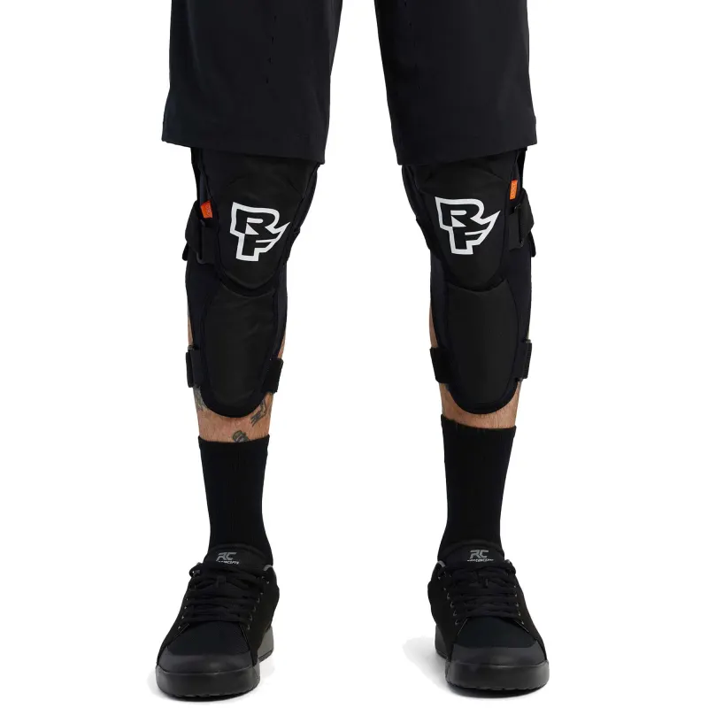 Защита колена RACE FACE Ambush Leg-Stealth-L