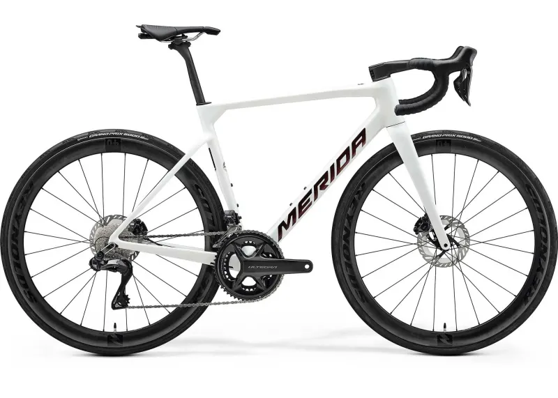 Велосипед 28" Merida SCULTURA 8000 (2025) рама - S White (Red)